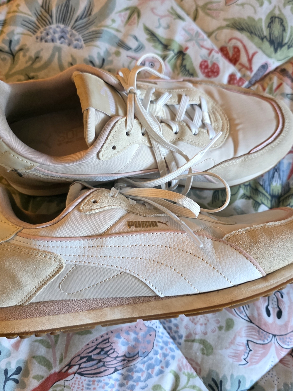 Puma Women's Cream Pink Retro Runner Sneakers